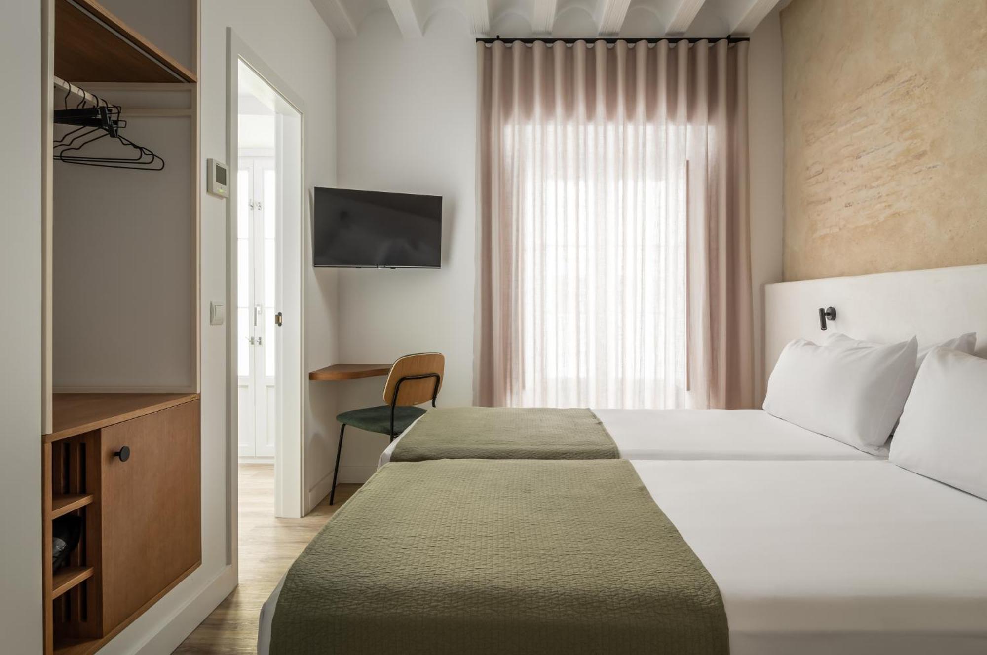 Bypillow Casa Gades Pensión Cádiz